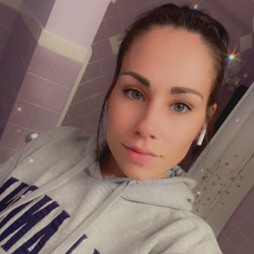 Meet your Posher, Felicia